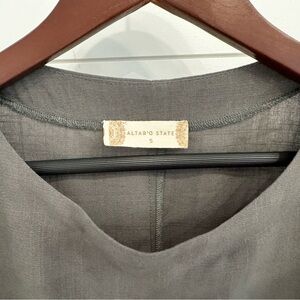 Junior girls small Altar’d state top (NWT)
